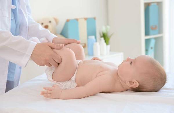 Anca del neonato, quando correggerla?