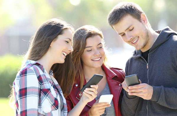Adolescenti e smartphone: abitudine o dipendenza?